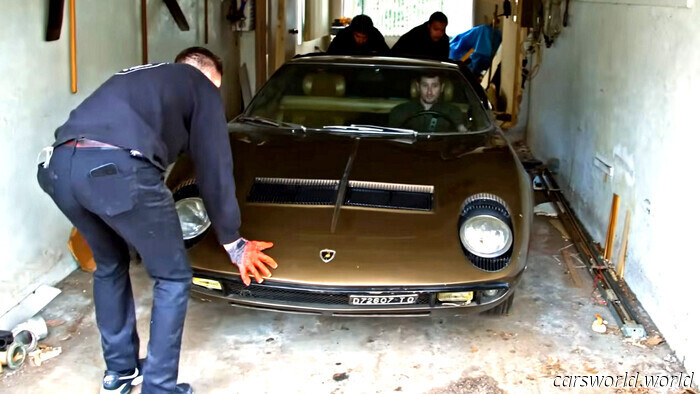 Man Secretly Kept a Rare Lamborghini Miura in His Apartment for 40 Years | Carscoops